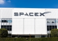 SpaceX targets .4 billion raise in record-setting .75 trillion IPO