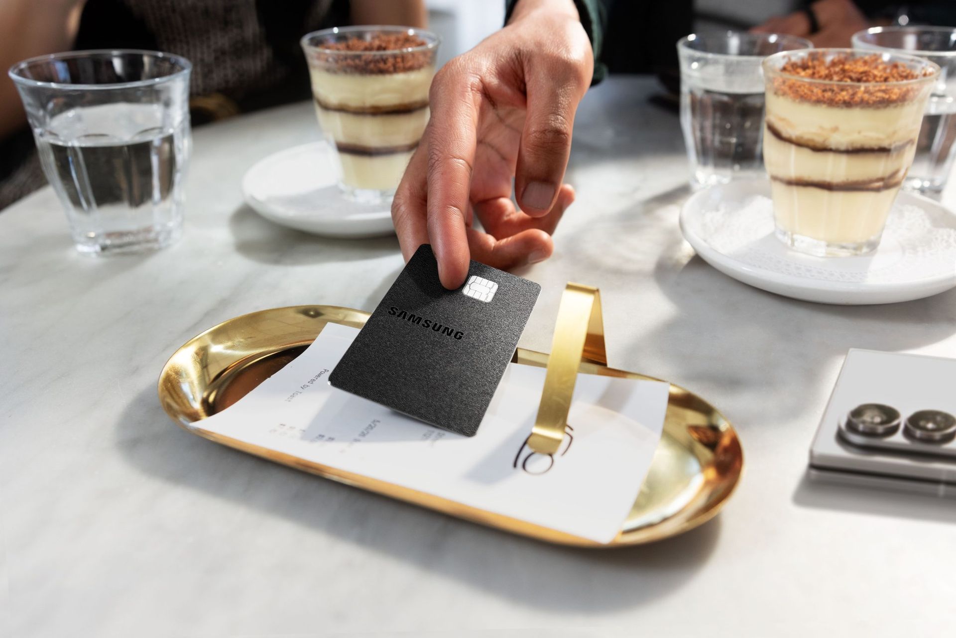 Samsung wprowadza na rynek kartę kredytową Galaxy z nagrodami pieniężnymi do 10%. Samsung wprowadza na rynek kartę kredytową Galaxy z nagrodami pieniężnymi do 10%.