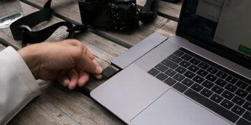How software learned to make blurry photos clear