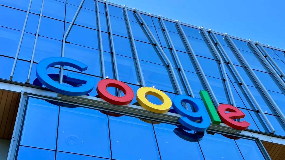 L’Europa multa Google da 1 miliardo di dollari per aver abusato del dominio nella ricerca