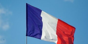 France passes bill to ban social media for children under 15