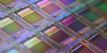 Penn State researchers build battery-free solar computing chip