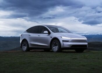 Tesla brings long-wheelbase Model Y to the US